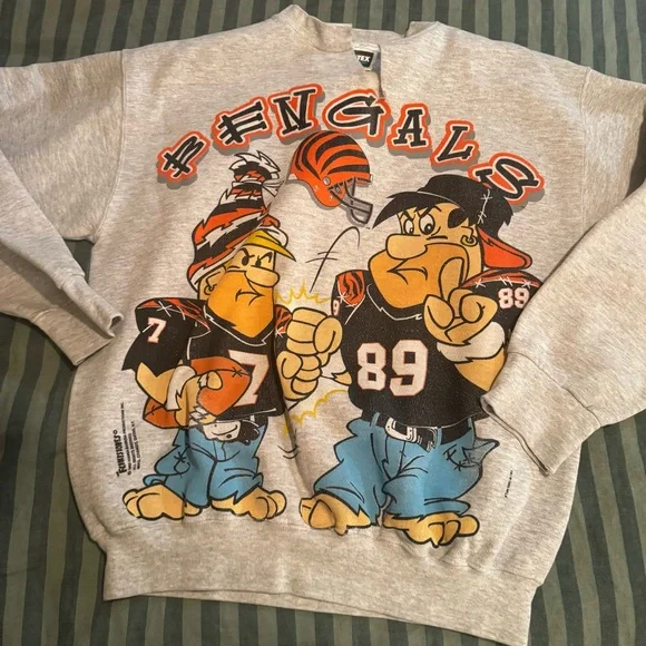 VINTAGE CINCINNATI BENGALS Flintstones Rare Graphic Sweatshirt - Large - Picture 1 of 6